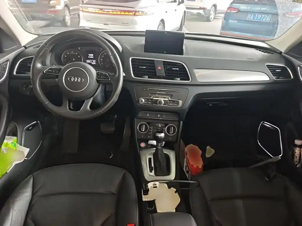 Audi Q3 2018 30th Anniversary Edition 30 TFSI Fashion Model — миниатюра 10