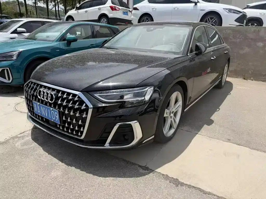 2023 Audi A8 A8L 50 TFSI quattro Premium Edition — миниатюра 2