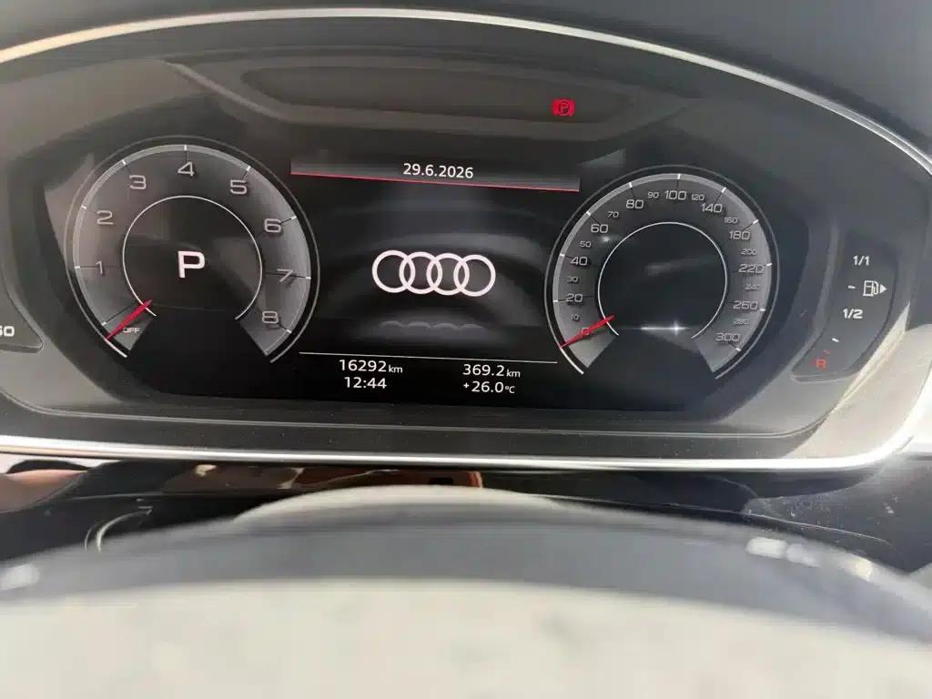 2023 Audi A8 A8L 50 TFSI quattro Premium Edition — миниатюра 6