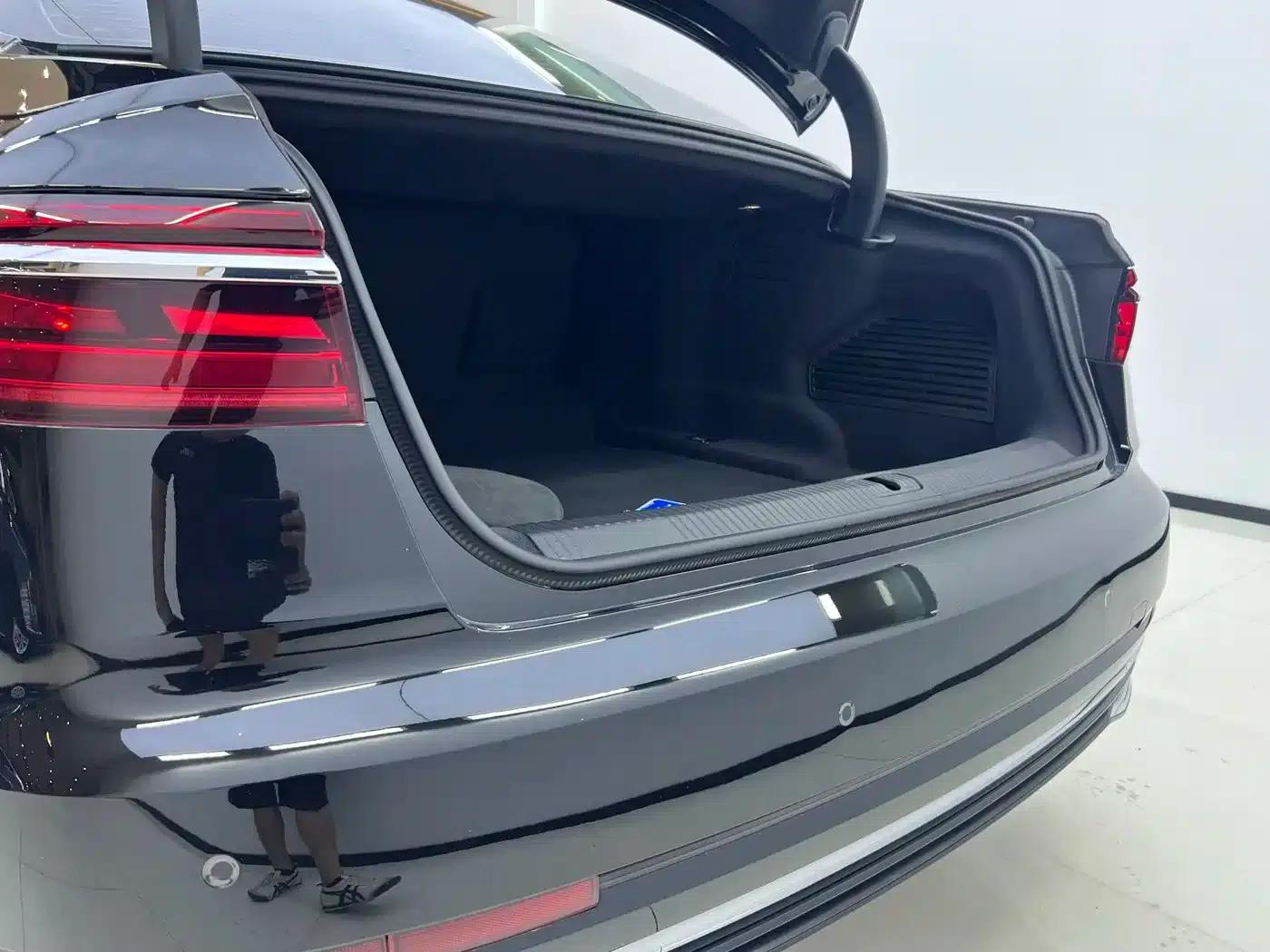 2023 Audi A8 A8L 45 TFSI quattro Luxury — миниатюра 14