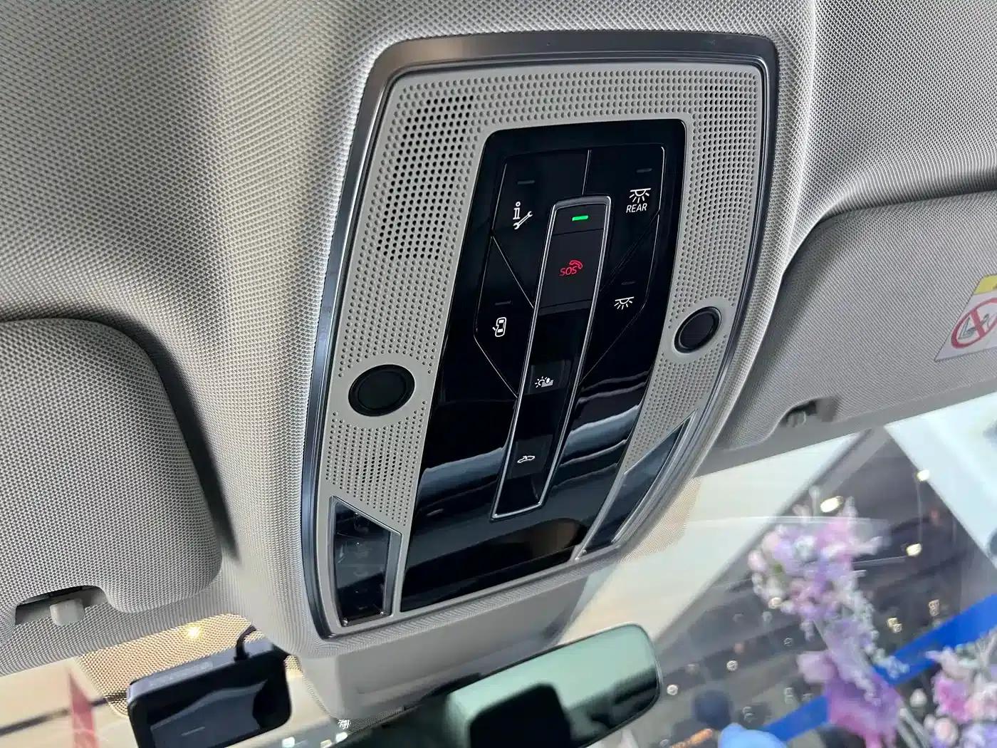 2023 Audi A8 A8L 45 TFSI quattro Luxury — миниатюра 9