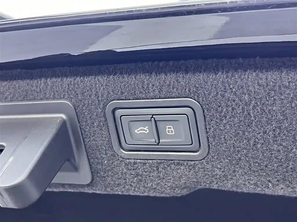 Audi A8 2019 Facelift Plus A8L 50 TFSI quattro Comfort — миниатюра 14