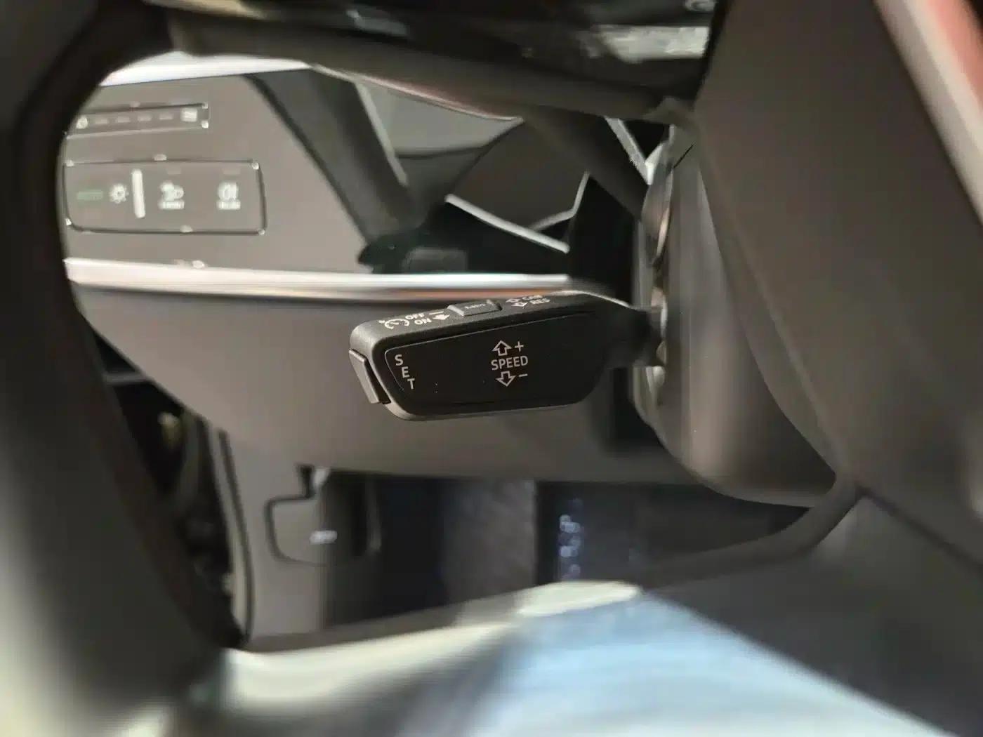 2024 Audi A8 A8L 50 TFSI quattro Premium Edition — миниатюра 13