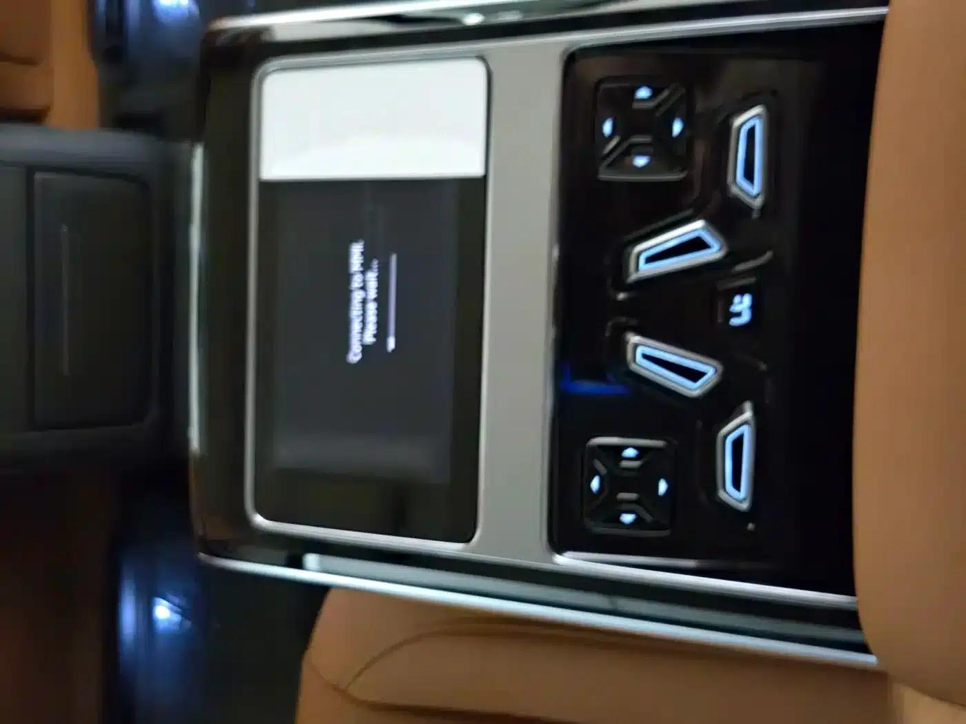 2024 Audi A8 A8L 50 TFSI quattro Premium Edition — миниатюра 20