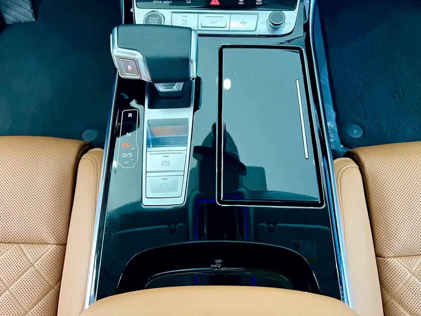 2024 Audi A8 A8L 50 TFSI quattro Premium Edition — миниатюра 17