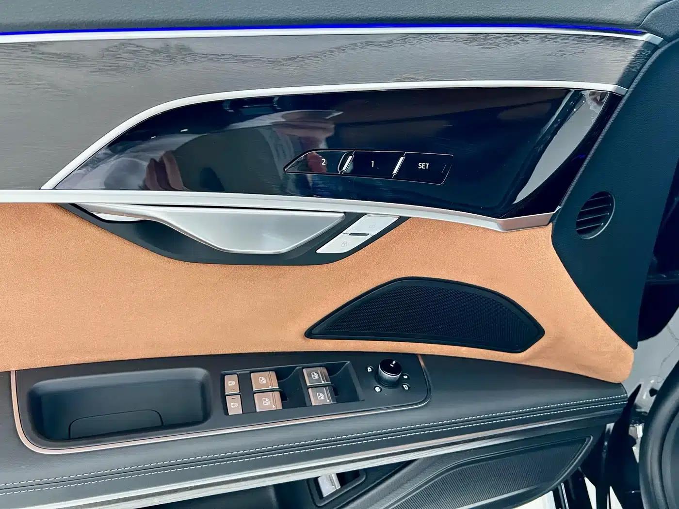 2024 Audi A8 A8L 50 TFSI quattro Premium Edition — миниатюра 23