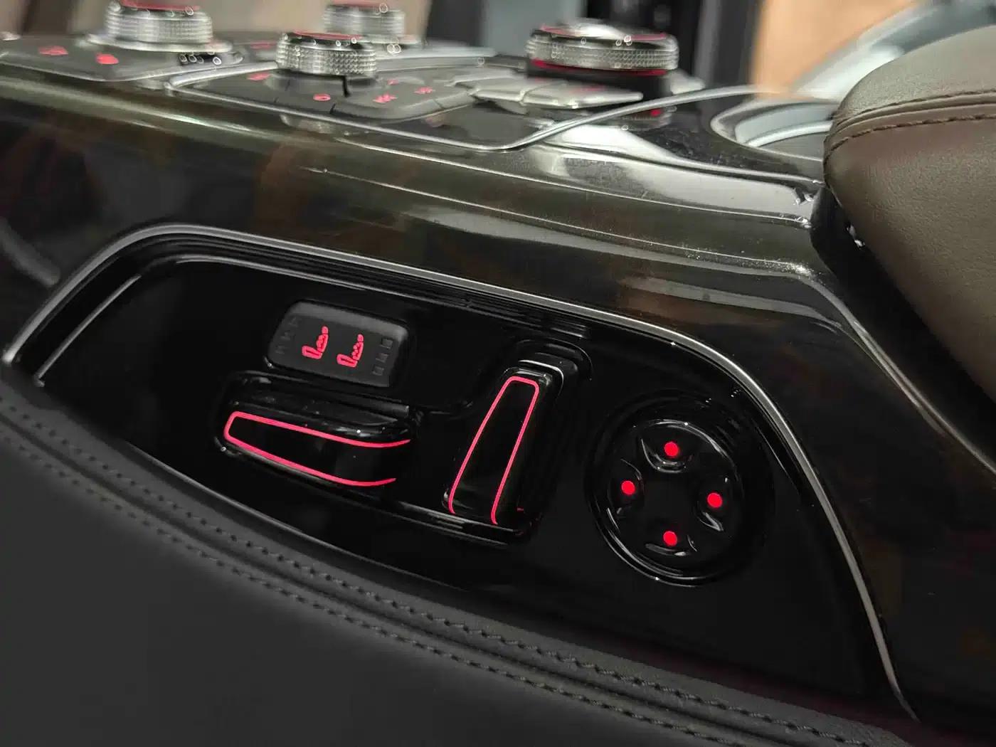 2016 Audi A8 A8L 6.3 FSI W12 quattro Flagship Model — миниатюра 17