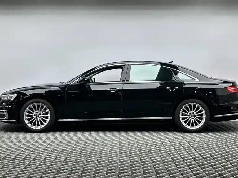 2019 Audi A8 A8L 50 TFSI quattro Comfort — миниатюра 4