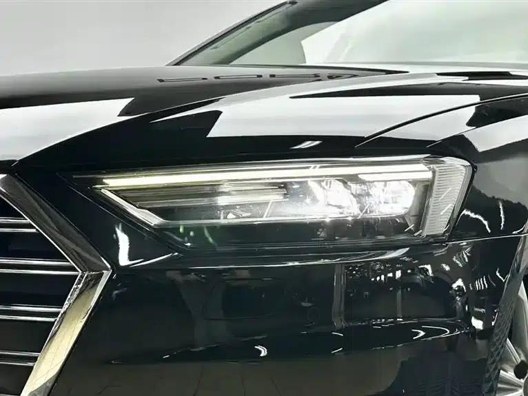 2019 Audi A8 A8L 50 TFSI quattro Comfort — миниатюра 8