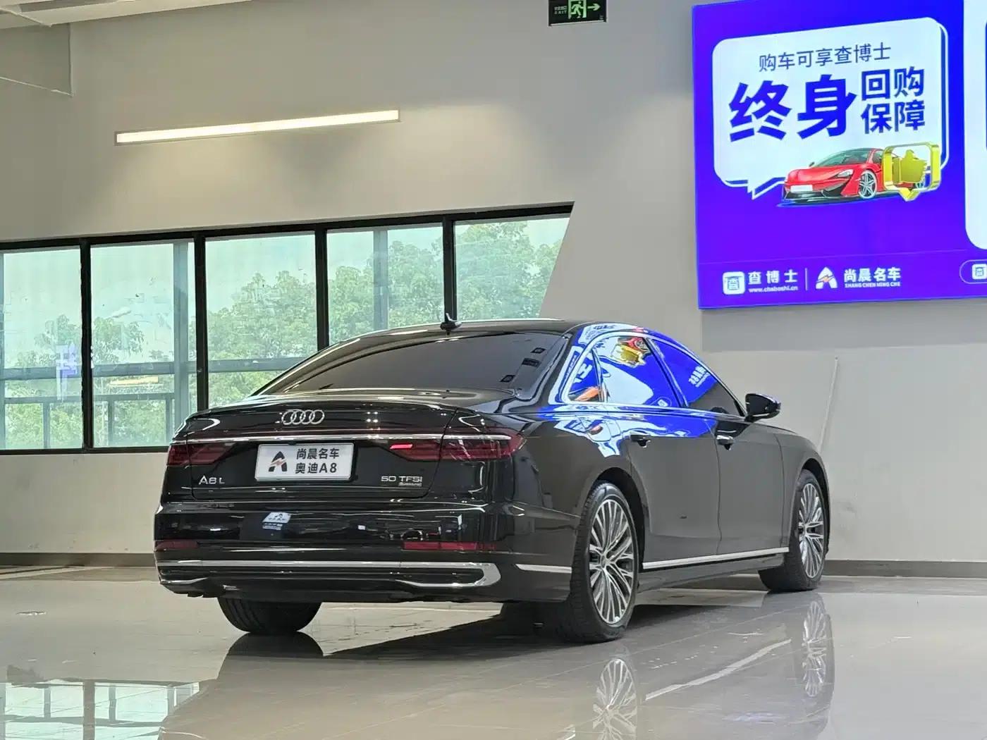 2023 Audi A8 A8L 50 TFSI quattro Premium — миниатюра 16