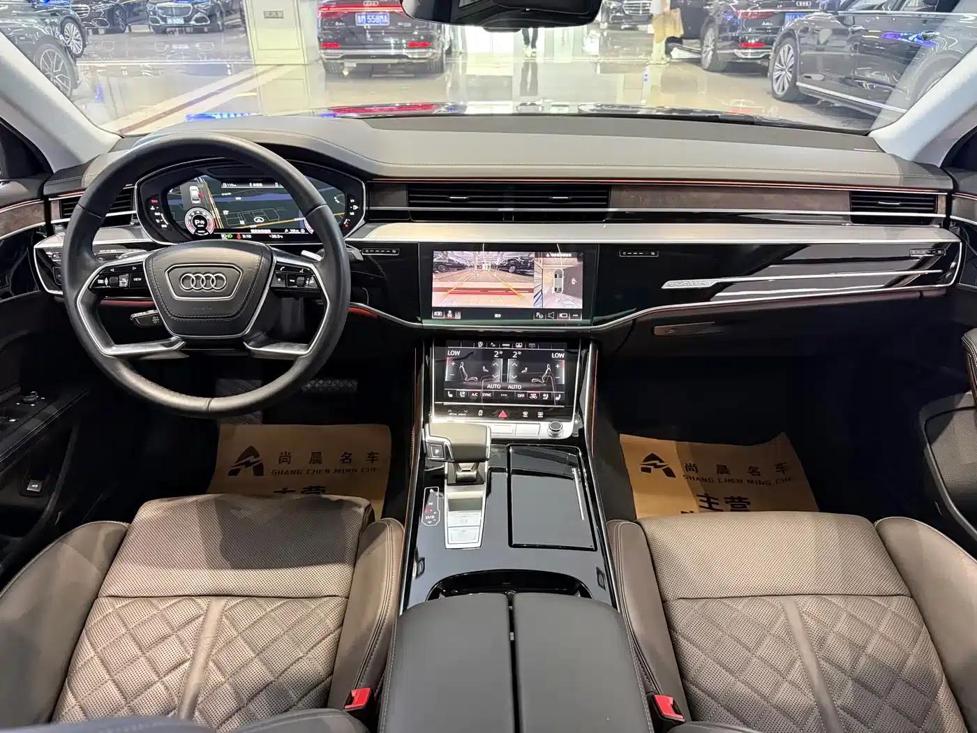 2023 Audi A8 A8L 50 TFSI quattro Premium — миниатюра 7