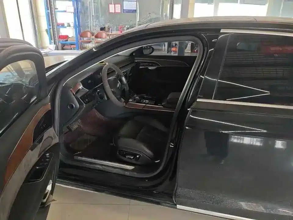Audi A8 2018 A8L 55 TFSI quattro Premium Edition — миниатюра 3