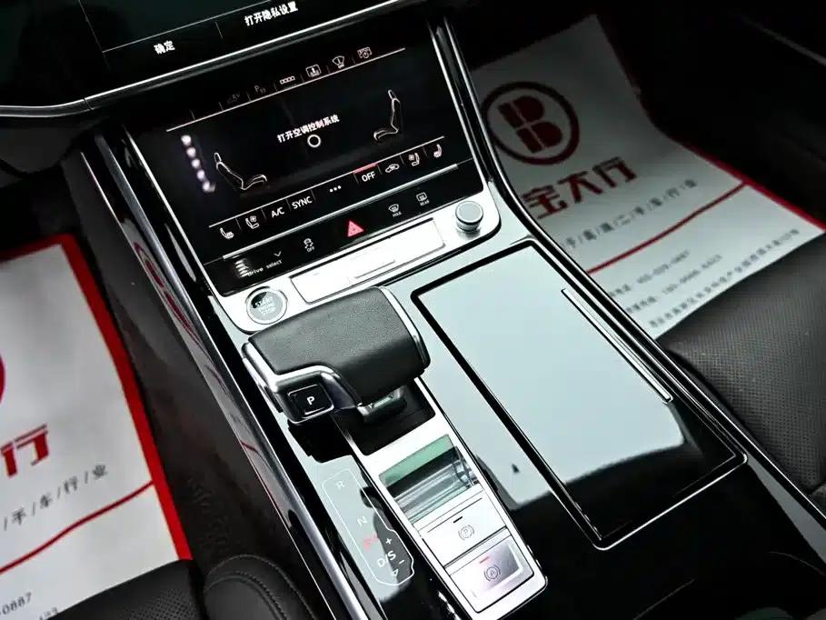 Audi A8 PHEV 2022 A8L 60 TFSIe quattro Collector's Edition — миниатюра 18