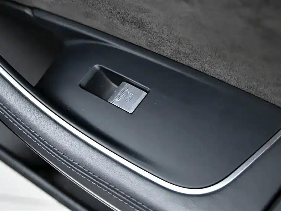 Audi A8 PHEV 2022 A8L 60 TFSIe quattro Collector's Edition — миниатюра 32