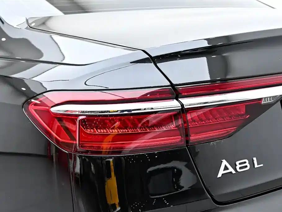 Audi A8 PHEV 2022 A8L 60 TFSIe quattro Collector's Edition — миниатюра 9
