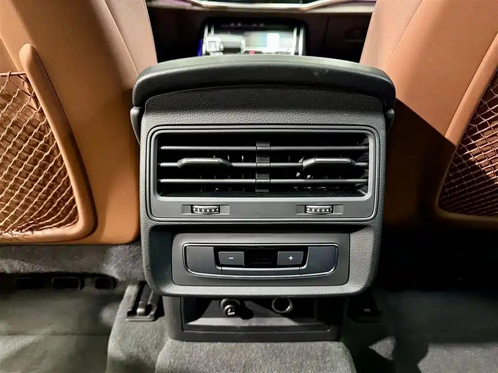 Audi Q7 2023 45 TFSI quattro S line Sport — миниатюра 22