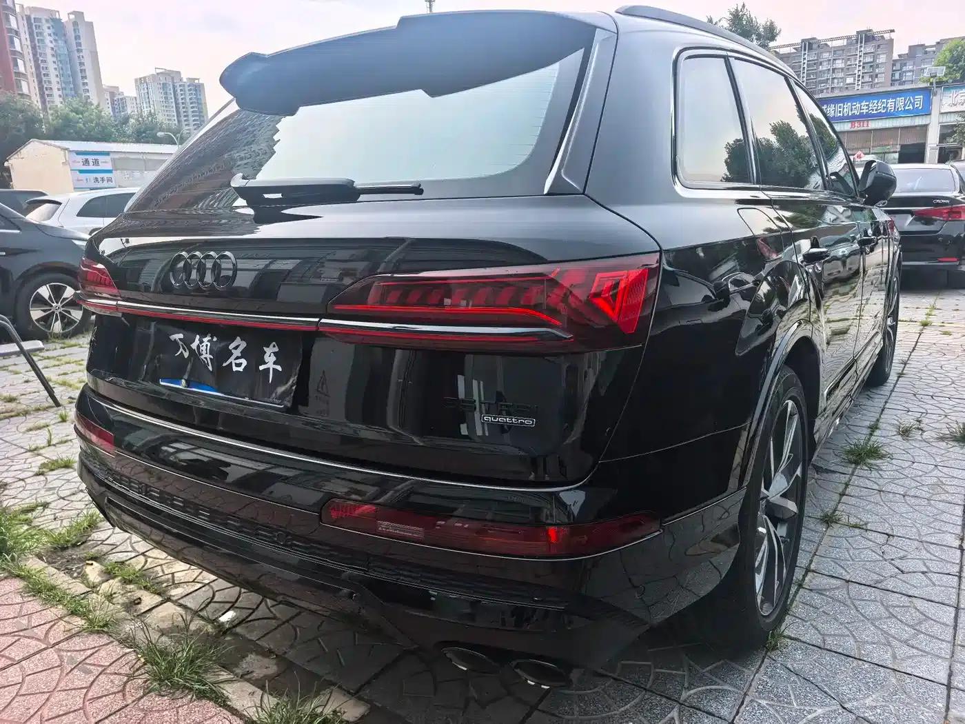 Audi Q7 2023 55 TFSI quattro S line Sport — миниатюра 11