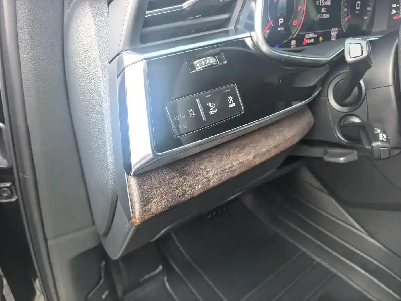 Audi Q7 2023 55 TFSI quattro S line Sport — миниатюра 6