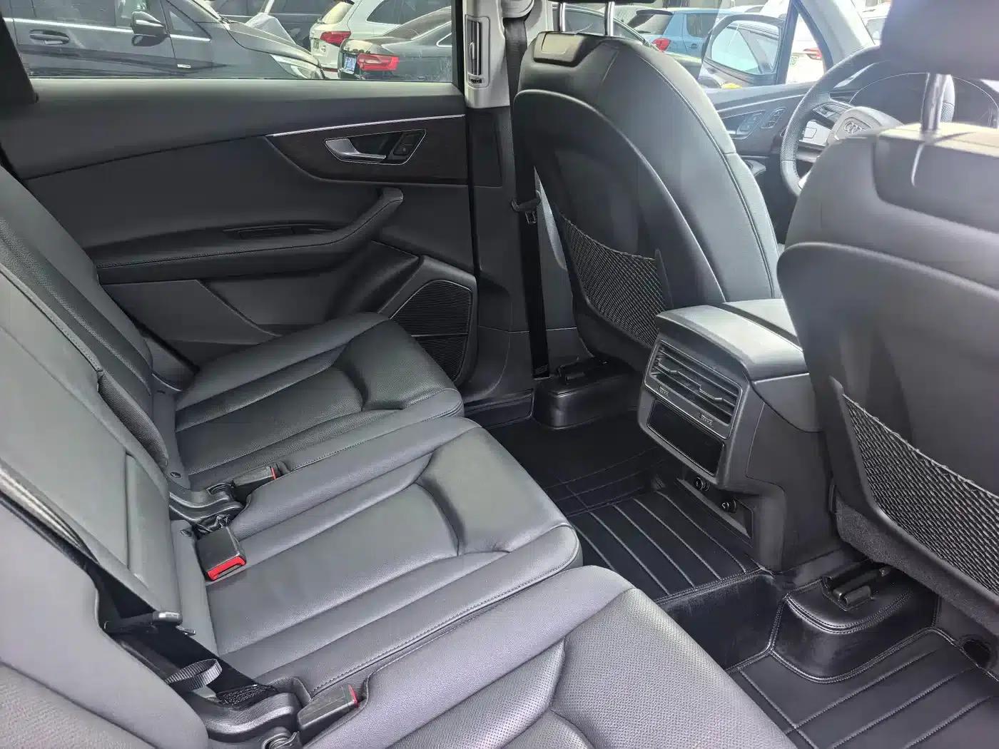 Audi Q7 2023 55 TFSI quattro S line Sport — миниатюра 7