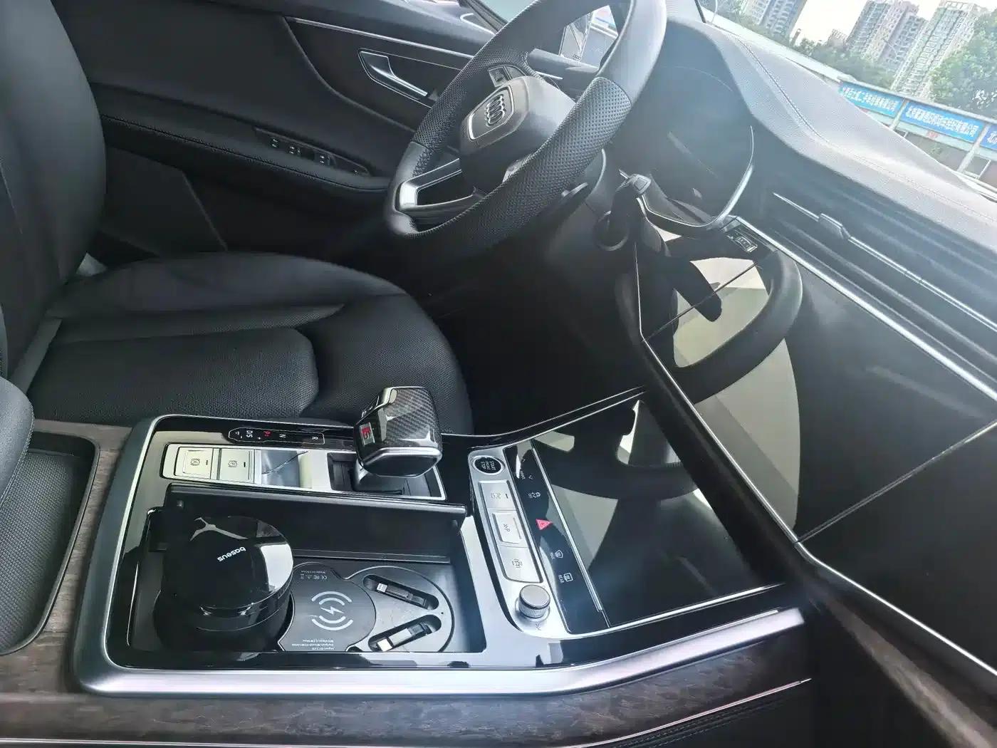 Audi Q7 2023 55 TFSI quattro S line Sport — миниатюра 10