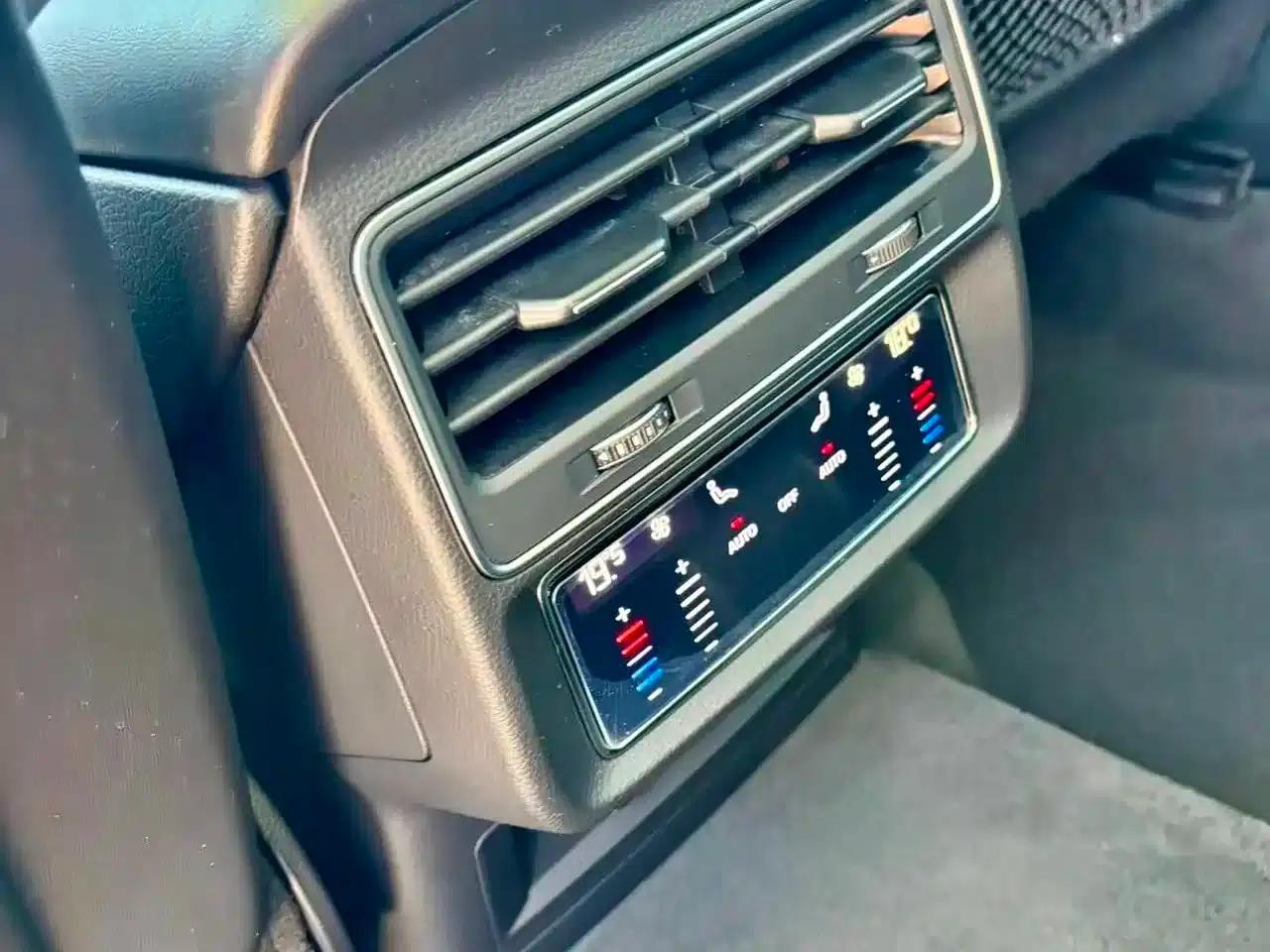Audi Q7 2022 55 TFSI quattro S line Sport — миниатюра 11