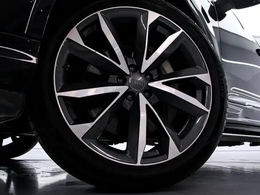 Audi Q7 2020 55 TFSI quattro S line Sport — миниатюра 16