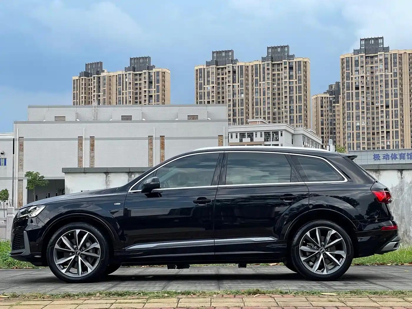 Audi Q7 2021 55 TFSI quattro S line Sport — миниатюра 17