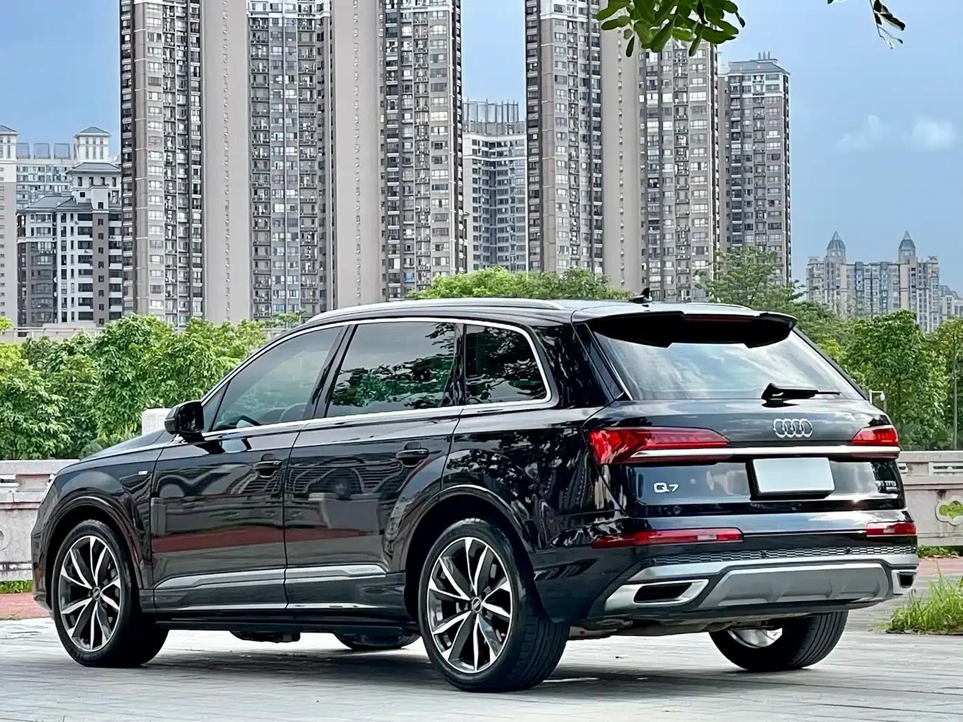 Audi Q7 2021 55 TFSI quattro S line Sport — миниатюра 4