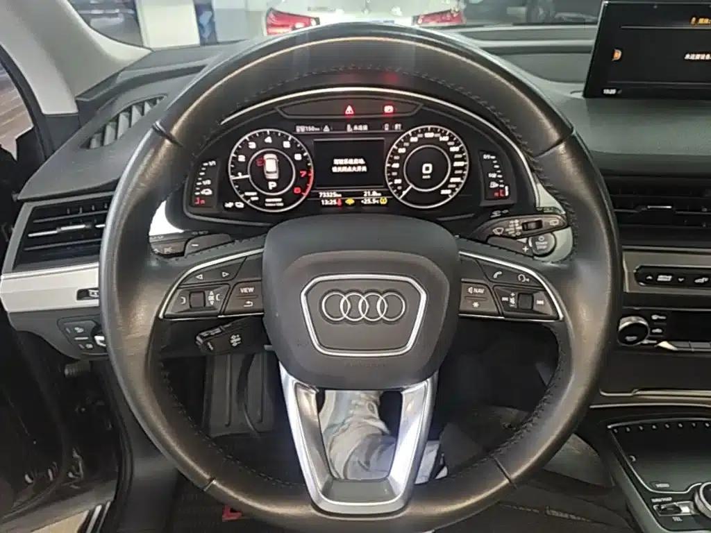 Audi Q7 PHEV 2019 55 e-tron — миниатюра 11
