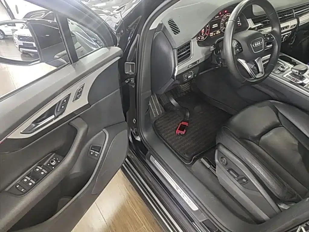 Audi Q7 PHEV 2019 55 e-tron — миниатюра 16