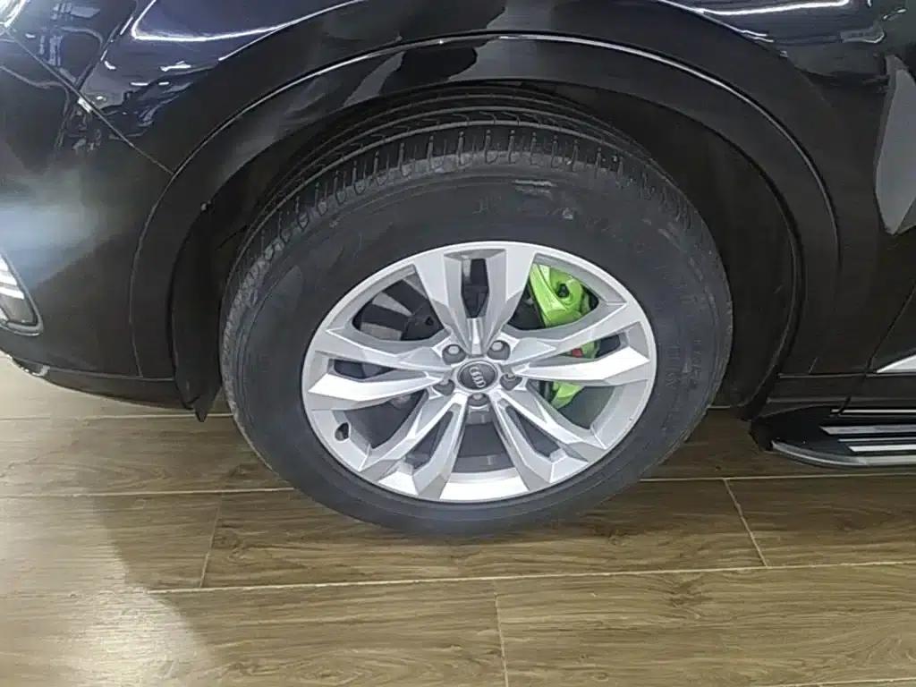 Audi Q7 PHEV 2019 55 e-tron — миниатюра 23