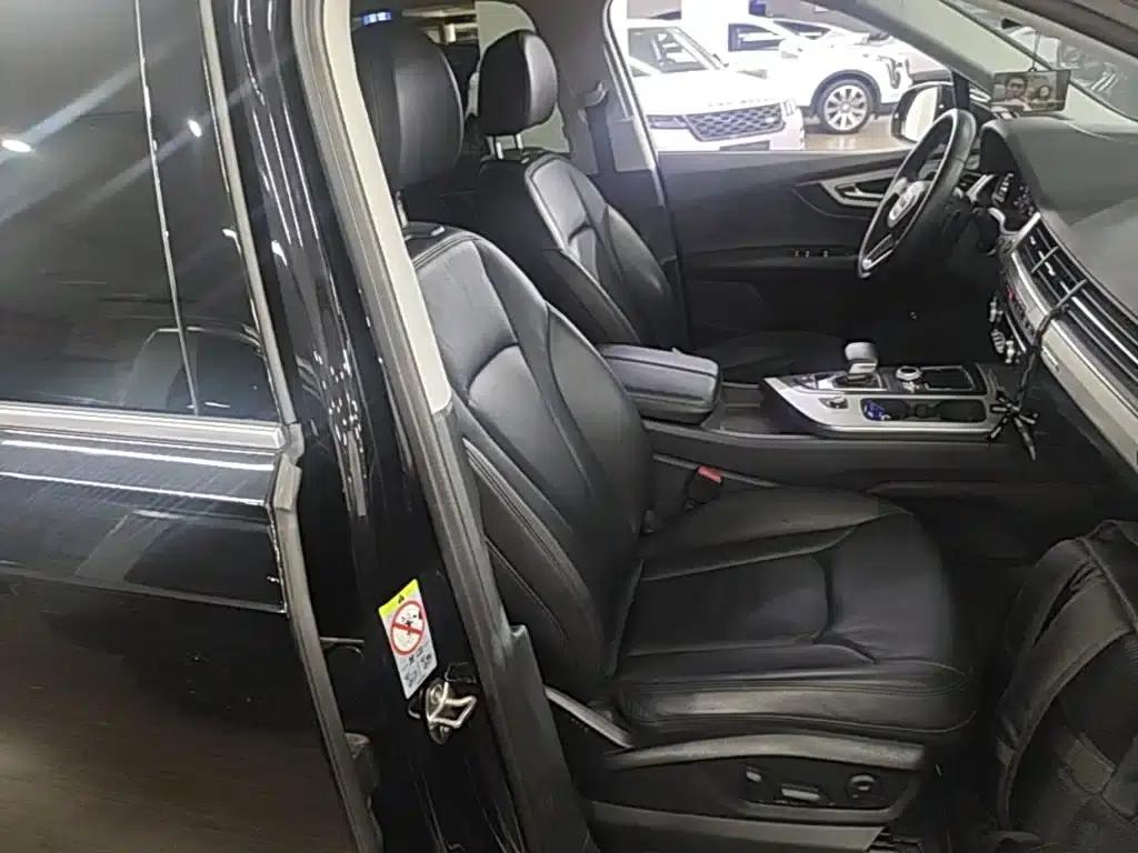 Audi Q7 PHEV 2019 55 e-tron — миниатюра 25