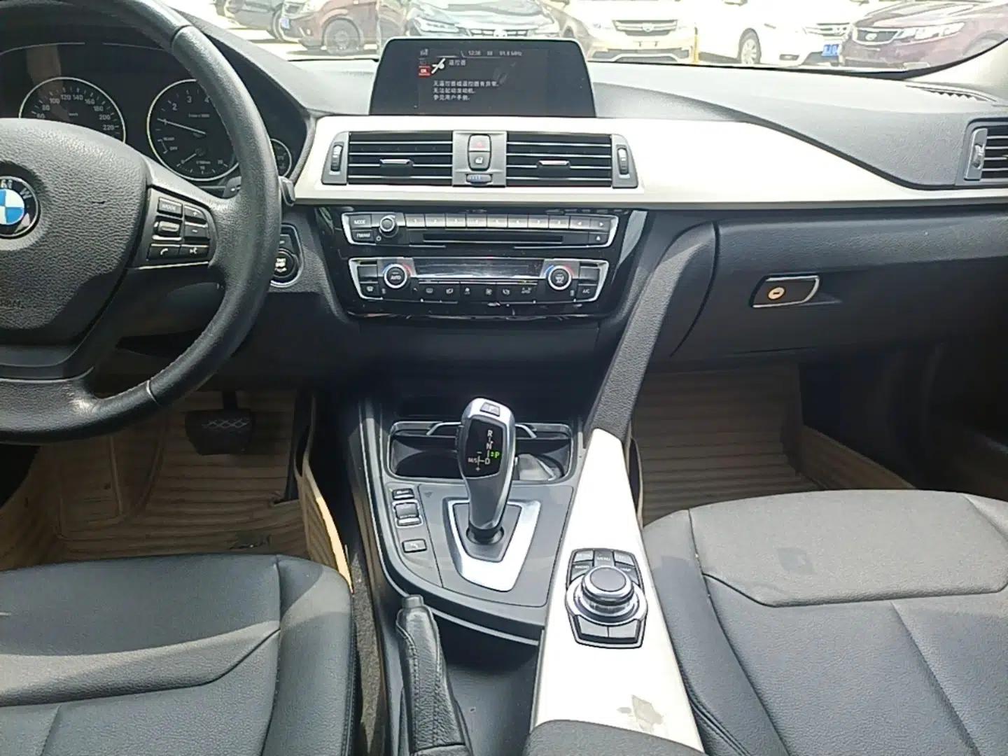 BMW 3 Series 2015 320Li Luxury Edition Fashion Model — миниатюра 15
