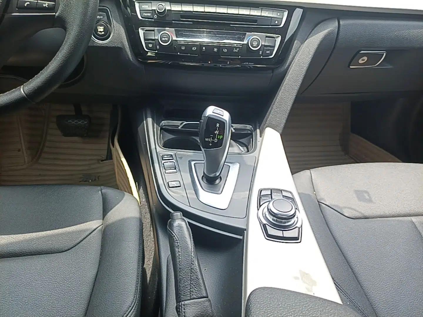 BMW 3 Series 2015 320Li Luxury Edition Fashion Model — миниатюра 16