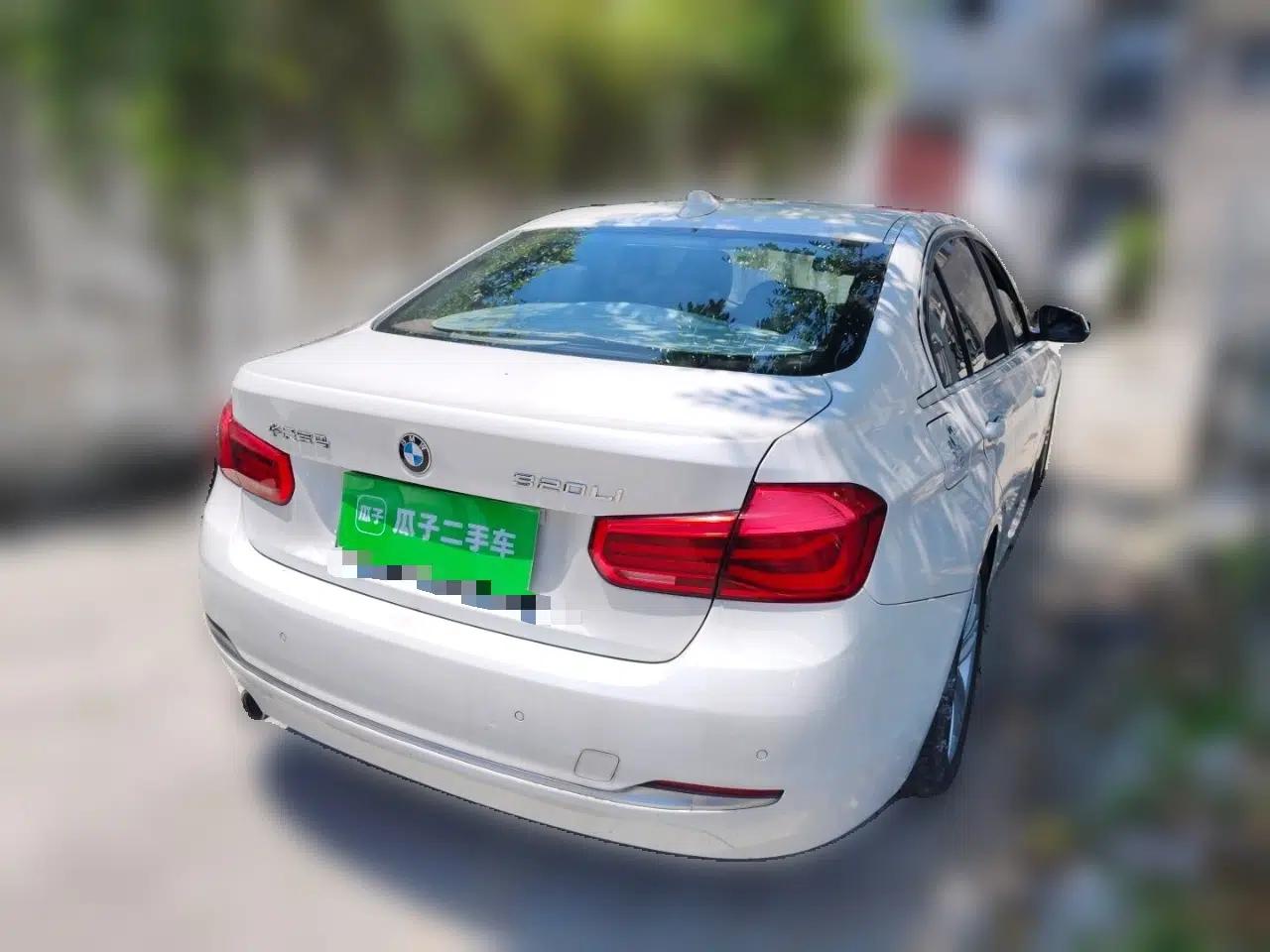BMW 3 Series 2018 318Li — миниатюра 6
