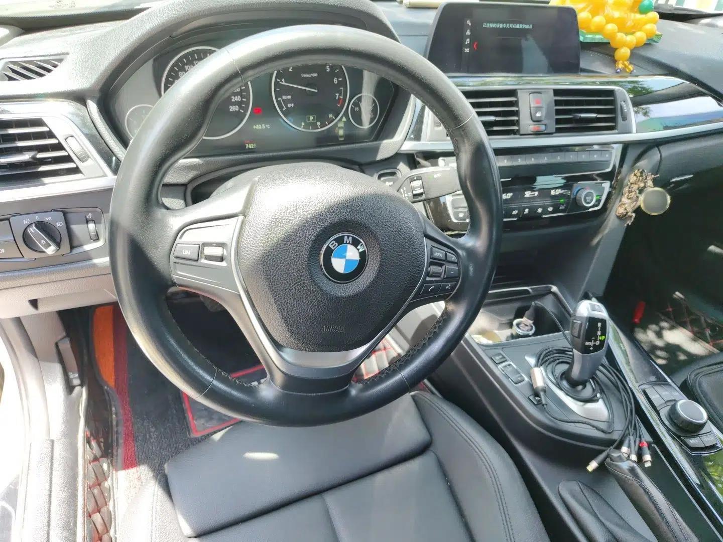 BMW 3 Series 2018 318Li — миниатюра 10