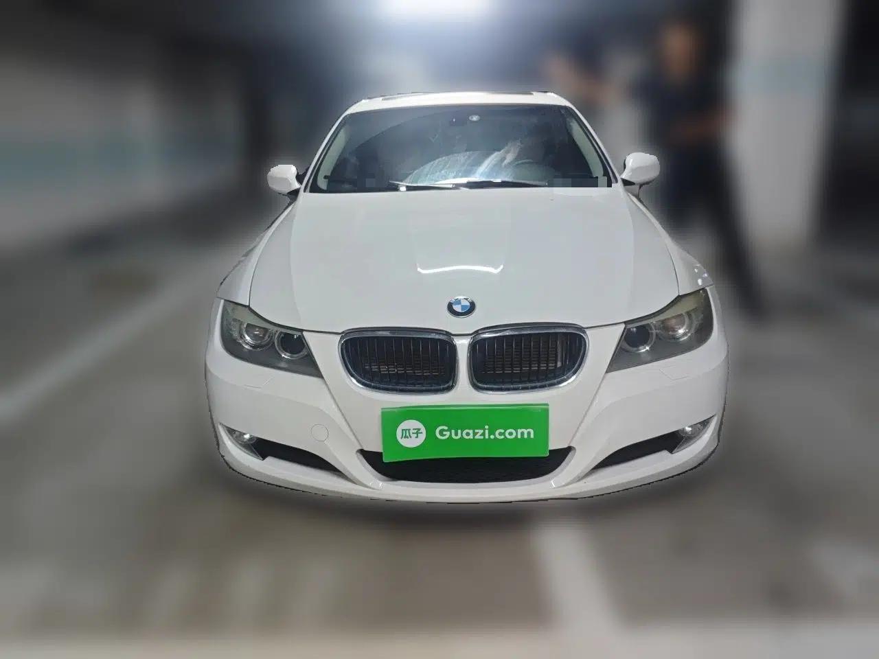 BMW 3 Series 2011 320i Sport Edition — миниатюра 2