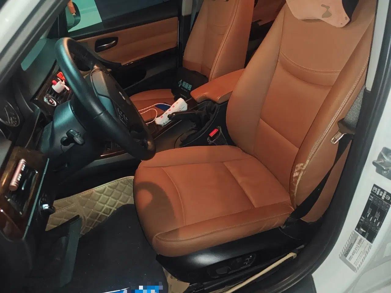 BMW 3 Series 2011 320i Sport Edition — миниатюра 15