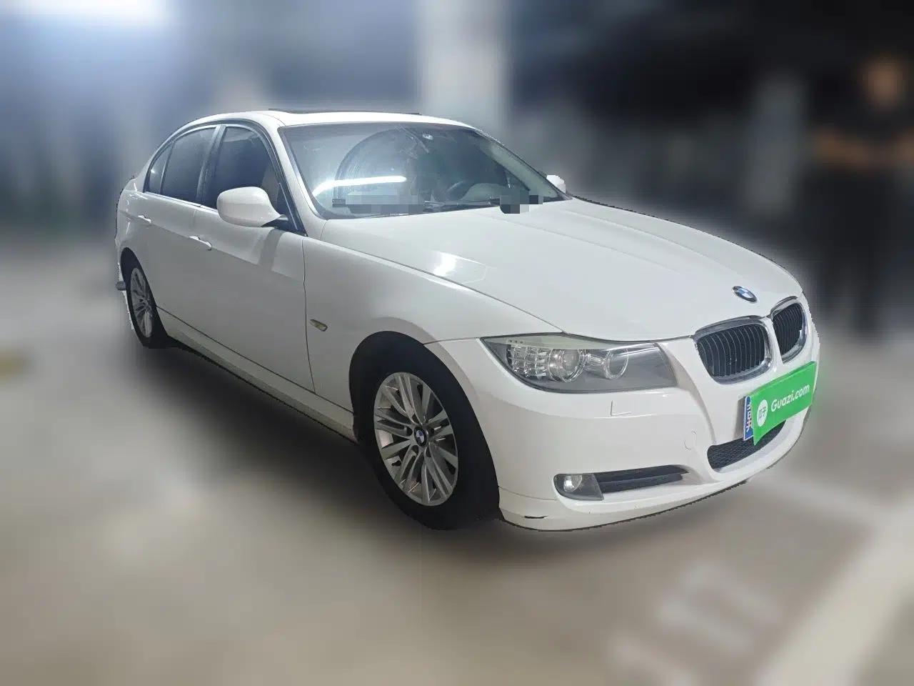 BMW 3 Series 2011 320i Sport Edition — миниатюра 3