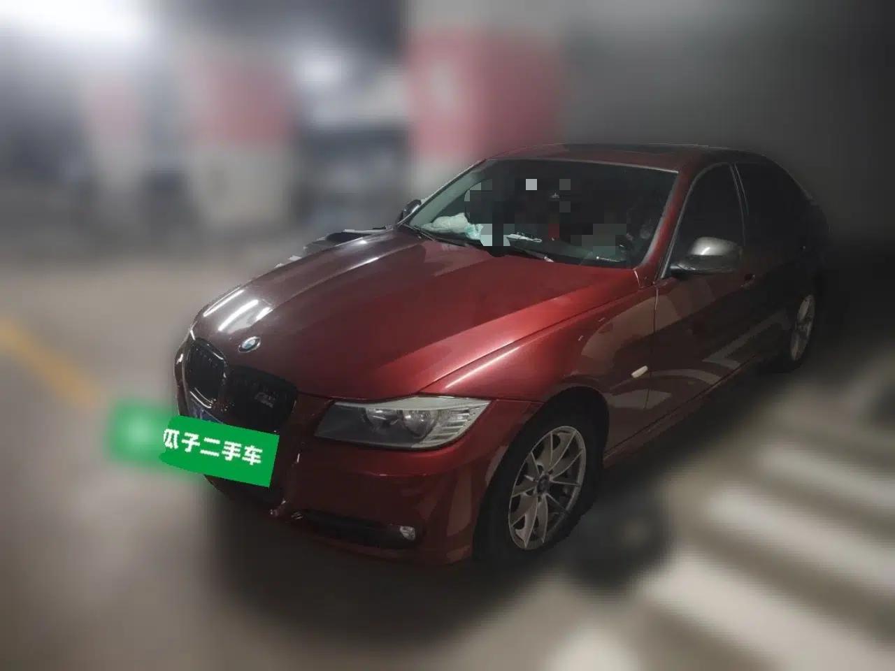 BMW 3 Series 2011 318i Leading Model — миниатюра 1