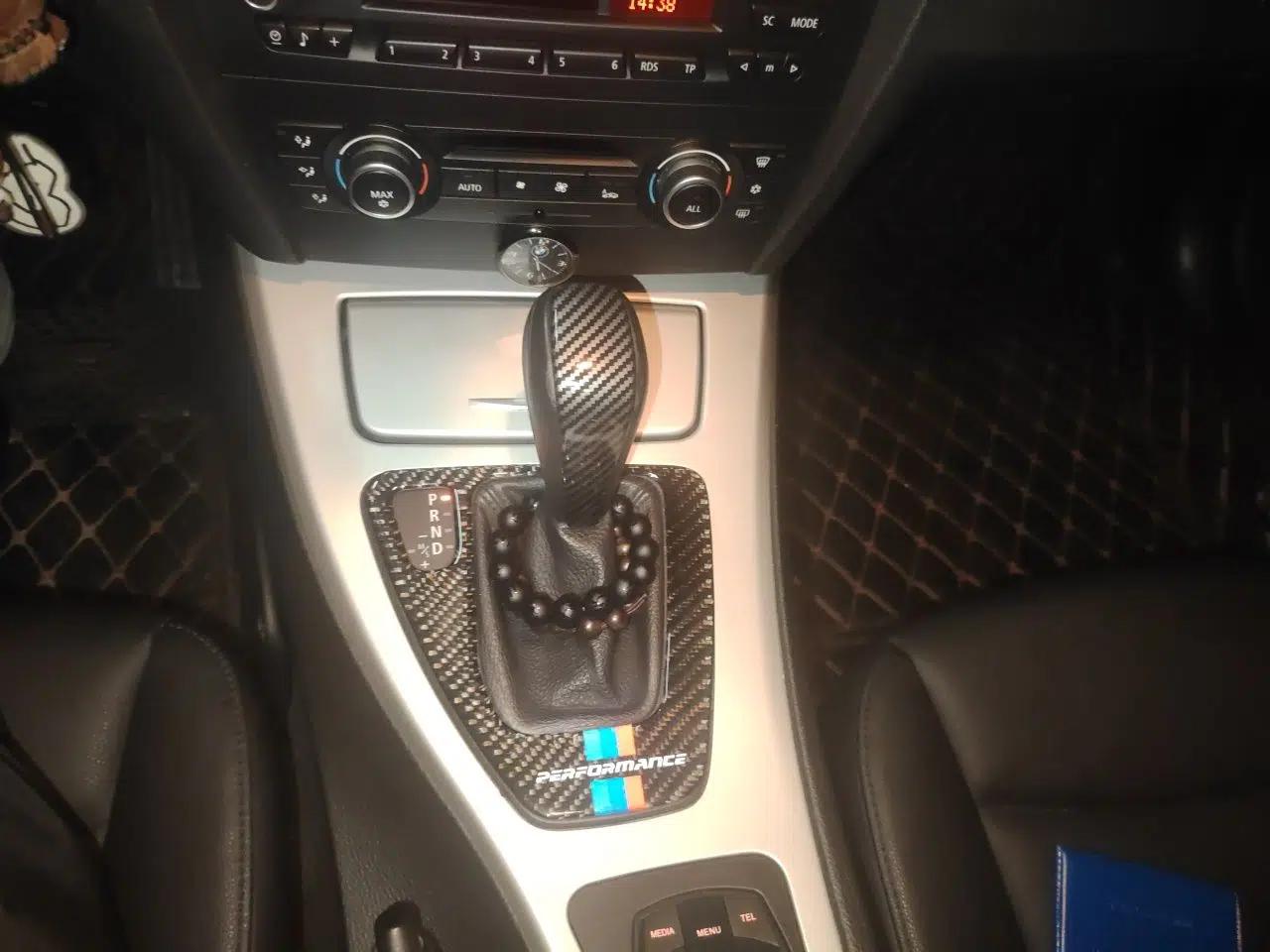BMW 3 Series 2011 318i Leading Model — миниатюра 14