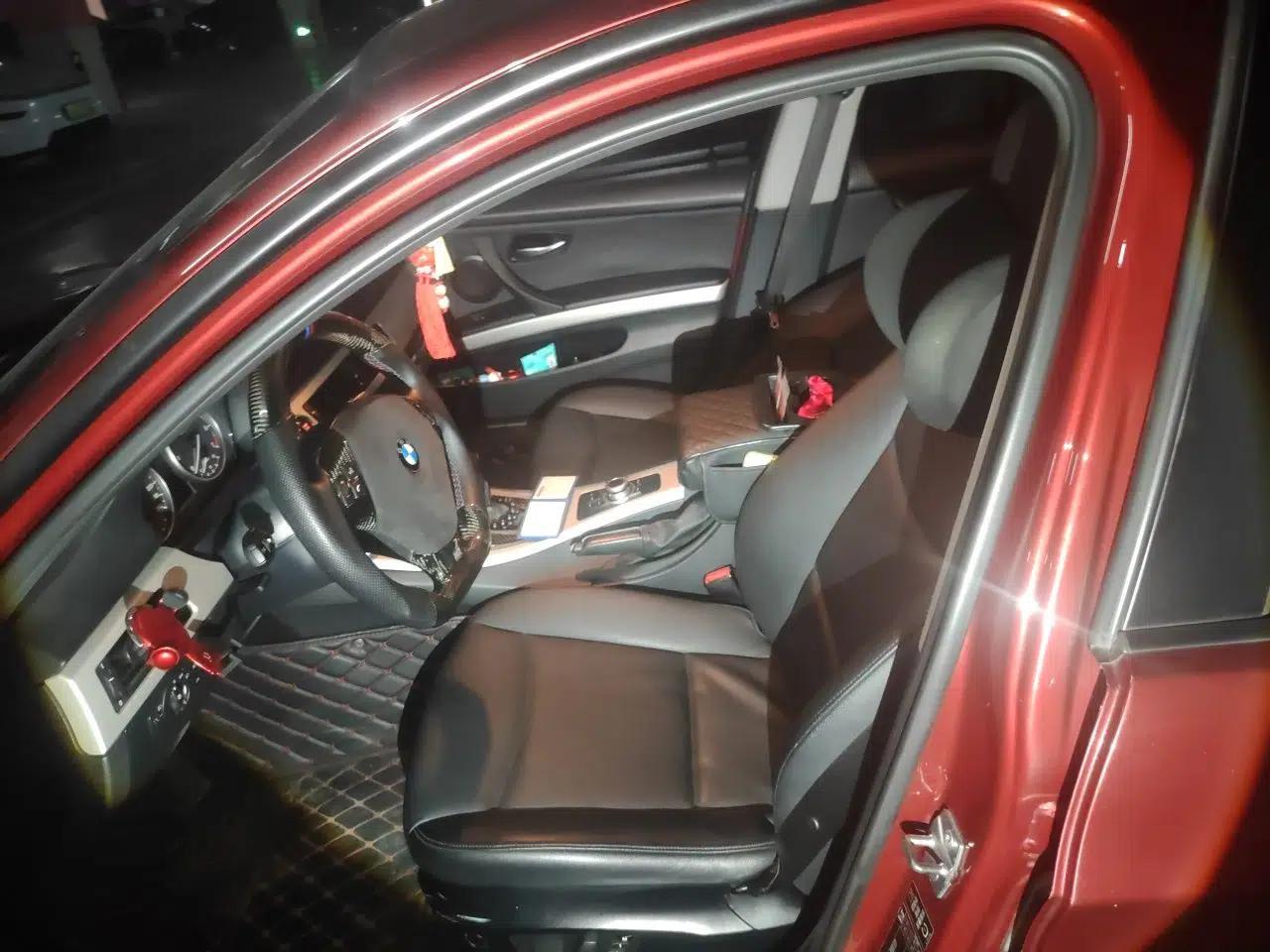 BMW 3 Series 2011 318i Leading Model — миниатюра 15