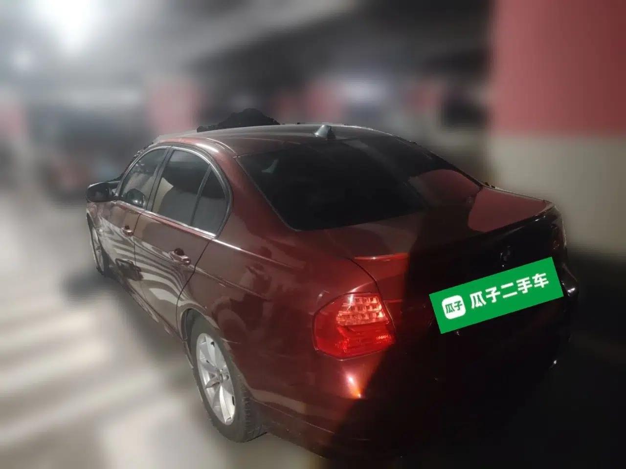 BMW 3 Series 2011 318i Leading Model — миниатюра 4