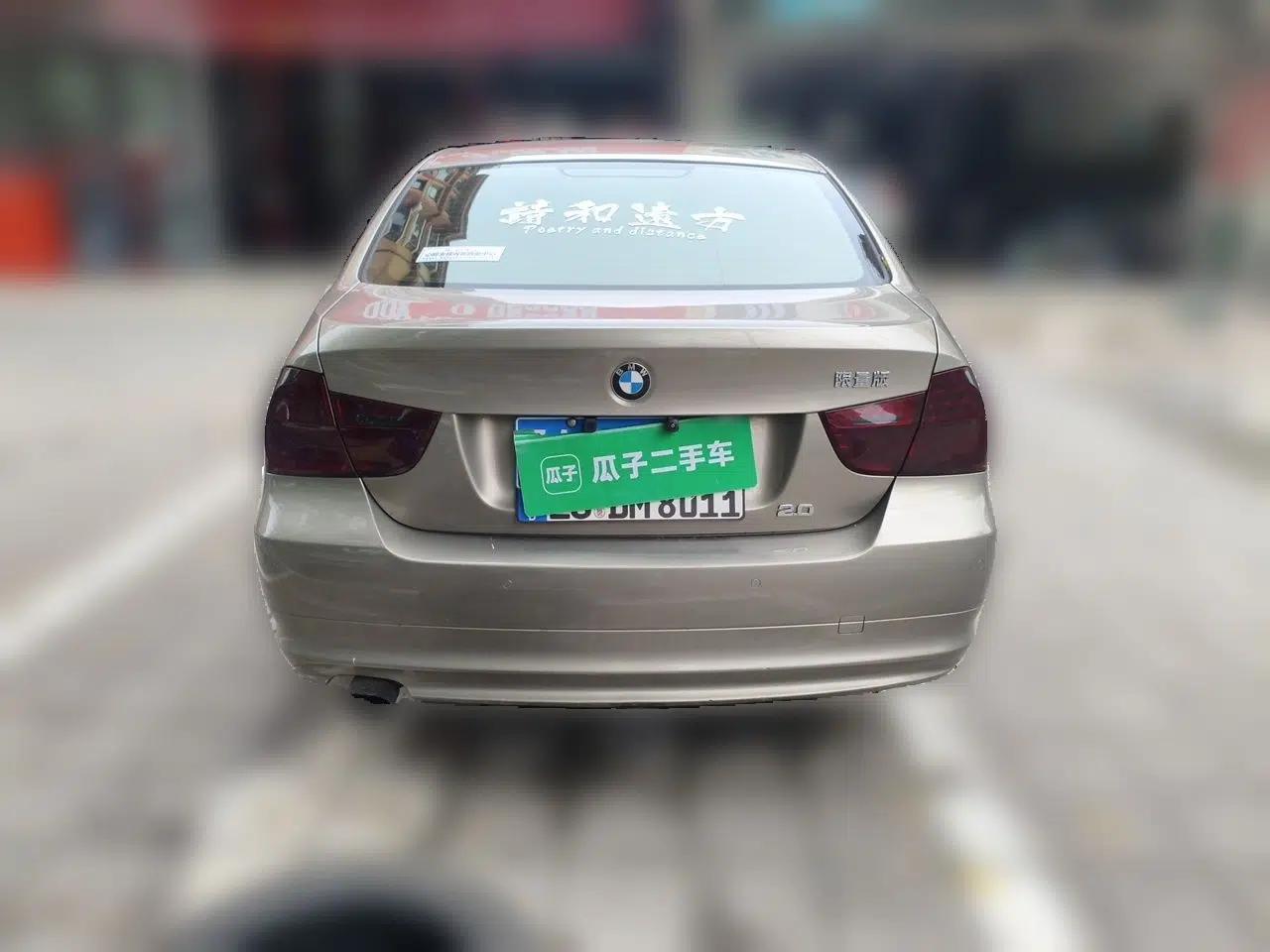BMW 3 Series 2011 318i Leading Model — миниатюра 5
