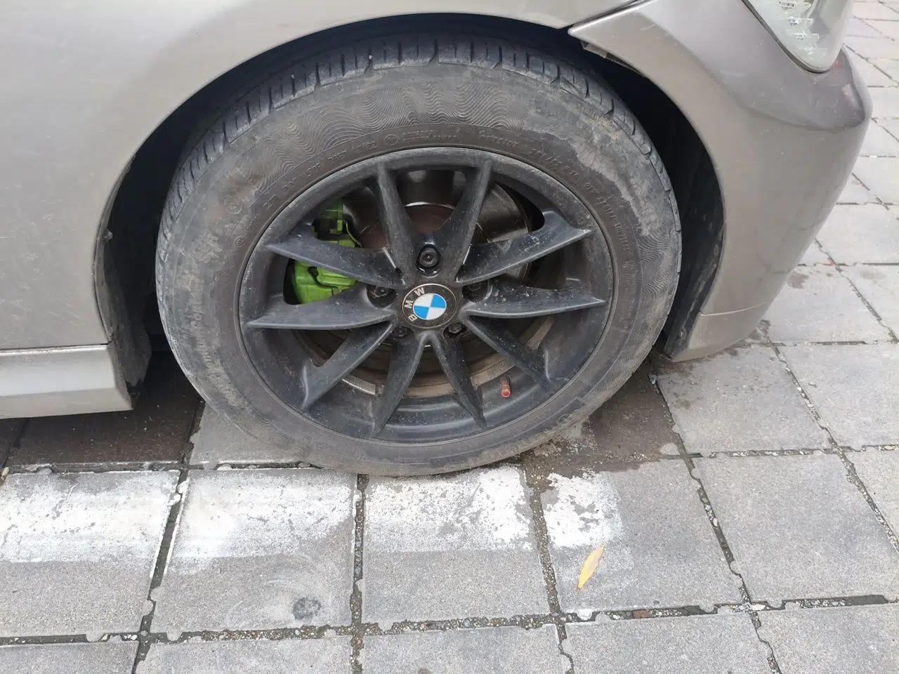 BMW 3 Series 2011 318i Leading Model — миниатюра 8
