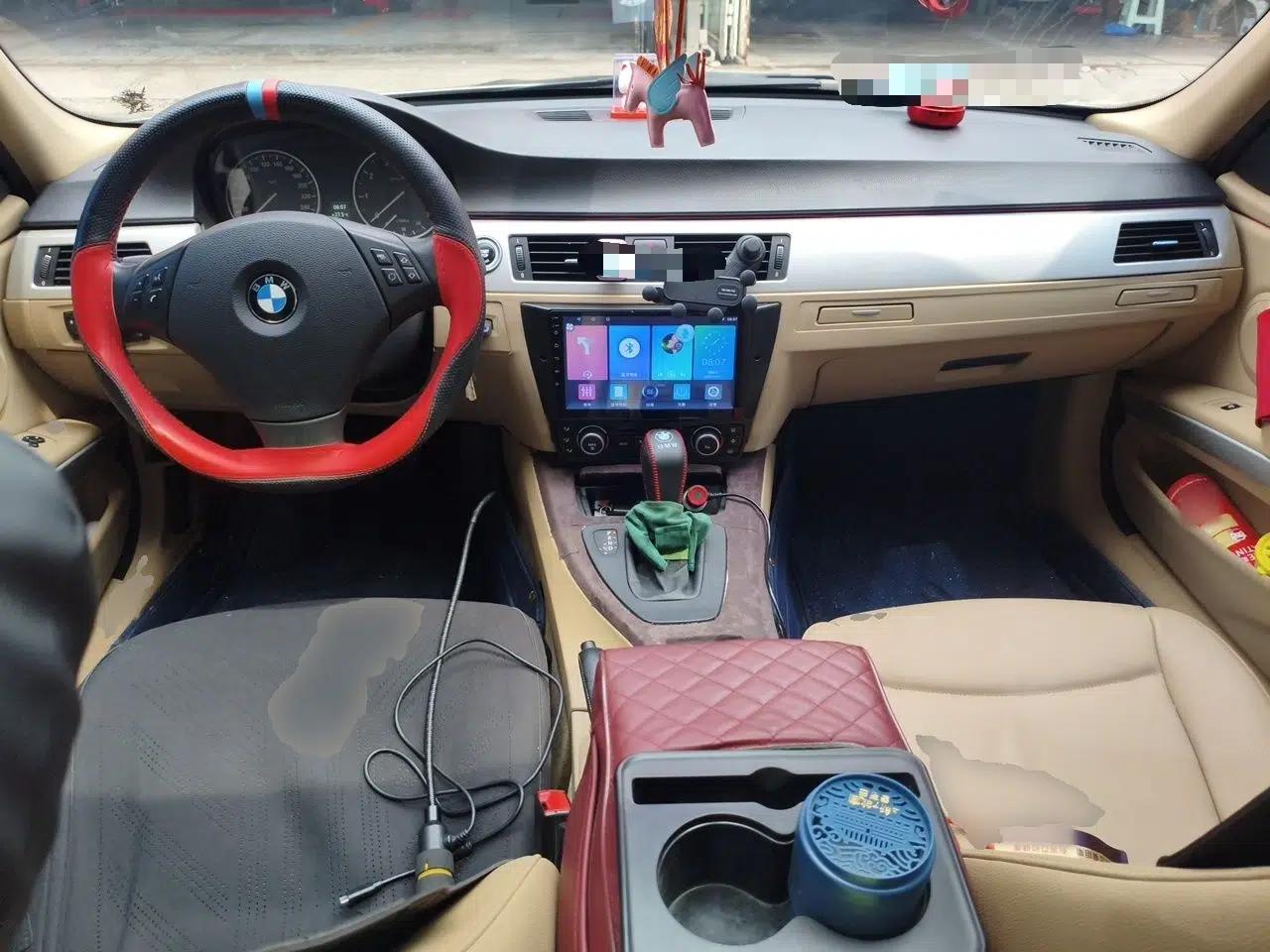 BMW 3 Series 2011 318i Leading Model — миниатюра 9