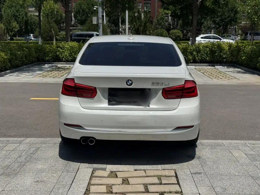 BMW 3 Series 2017 320Li Fashion Model — миниатюра 2