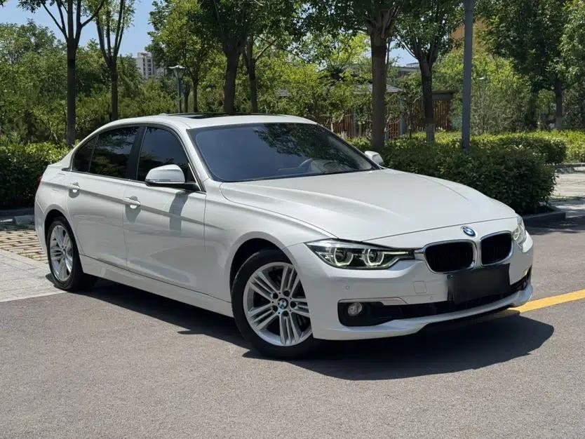 BMW 3 Series 2017 320Li Fashion Model — миниатюра 6