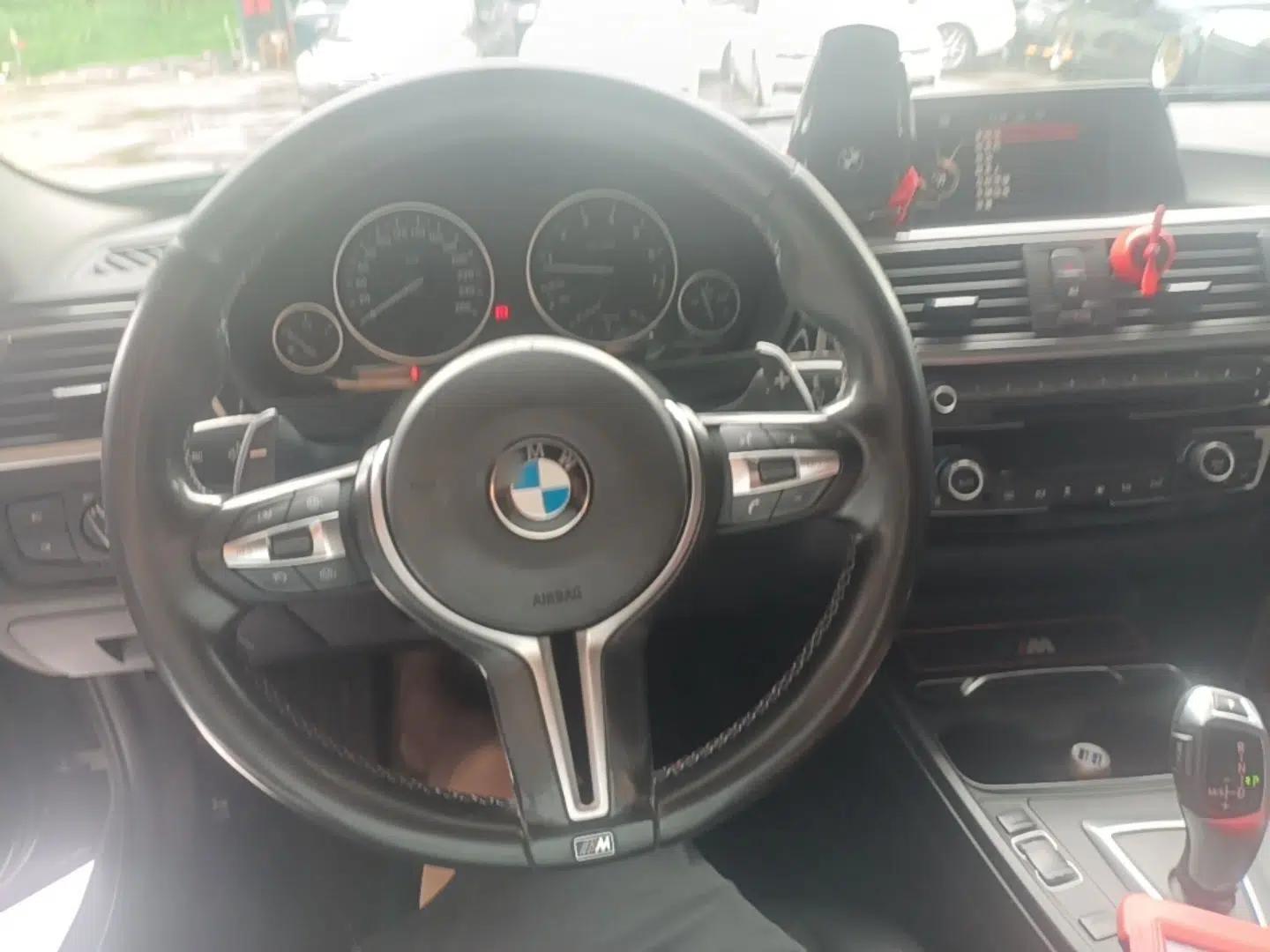 BMW 3 Series 2017 320Li Fashion Model — миниатюра 13