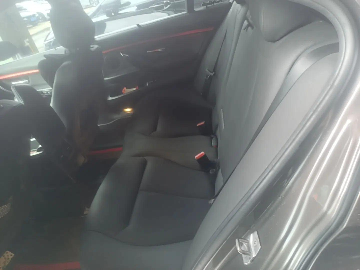 BMW 3 Series 2017 320Li Fashion Model — миниатюра 20